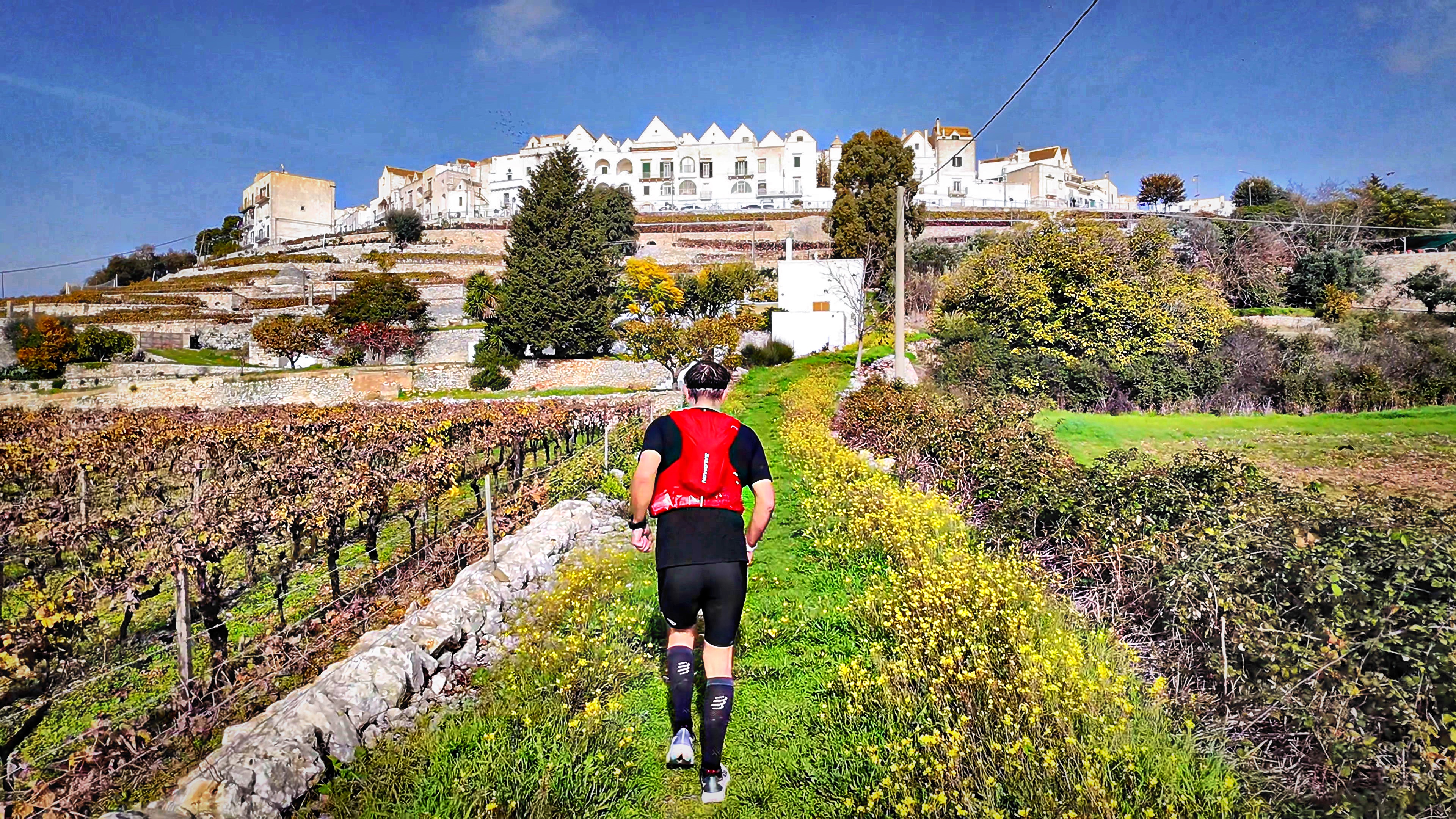 100 km prin Puglia și 21.000 de prieteni în rucsac