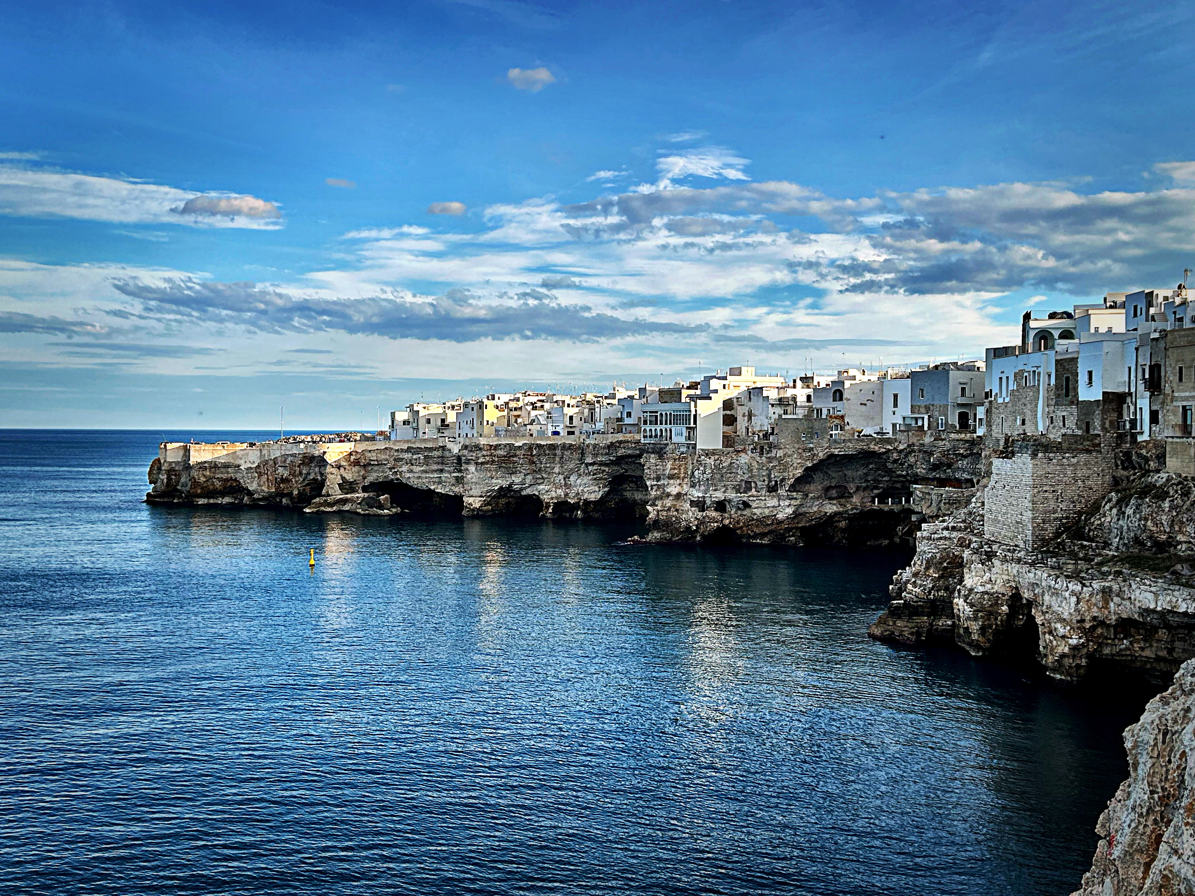 Descoperă Puglia – Bari, Alberobello, Polignano a Mare, Monopoli, Matera și Locorotondo